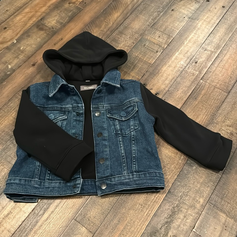 ⭐️ LIKE NEW KIDS MIXED MEDIA DEMIN JACKET⭐️